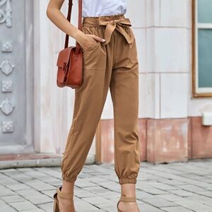 NWT Women's Brown Tie-Waist Jogger Pants - small